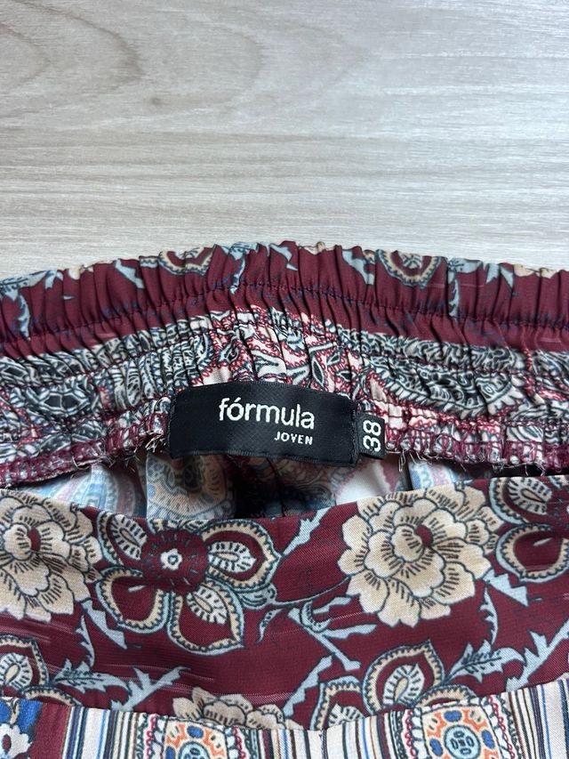 Pantalones fluidos estampados