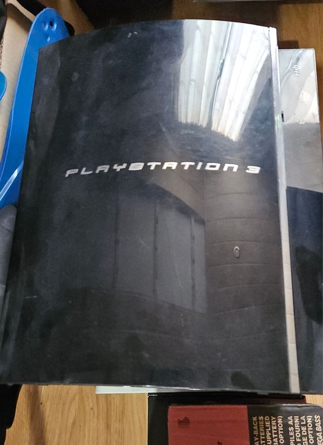 PlayStation 3 (PS3) - Para piezas. Sin tornillos