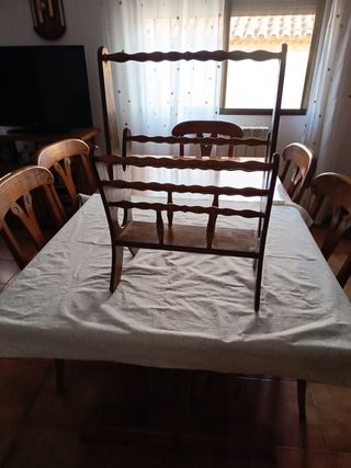 Revistero madera antiguo