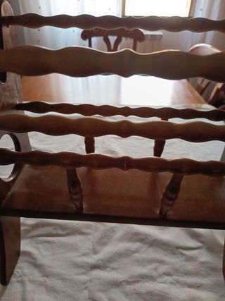 Revistero madera antiguo