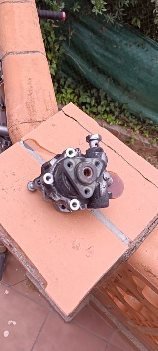 Bomba dirección Audi A4 B7