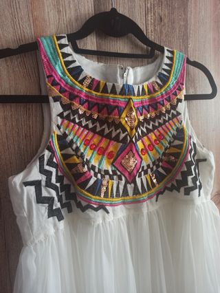 Vestido blanco étnico