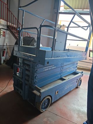 Haulotte Plataforma elevadora tijera 12m