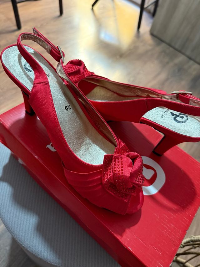 Zapatos Carela rojos -talla 38
