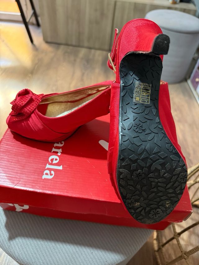 Zapatos Carela rojos -talla 38