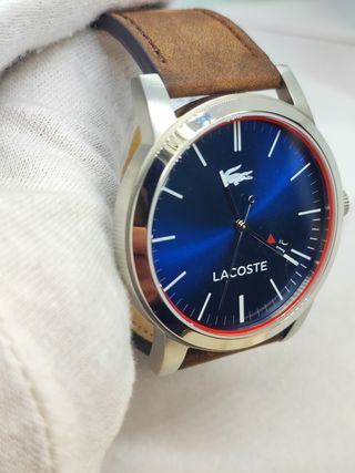 Reloj Lacoste Metro elegante marrón