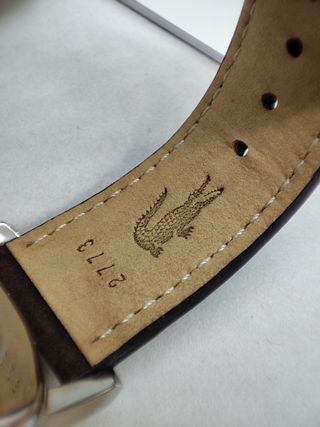 Reloj Lacoste Metro elegante marrón