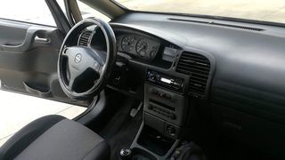 Opel Zafira 2004