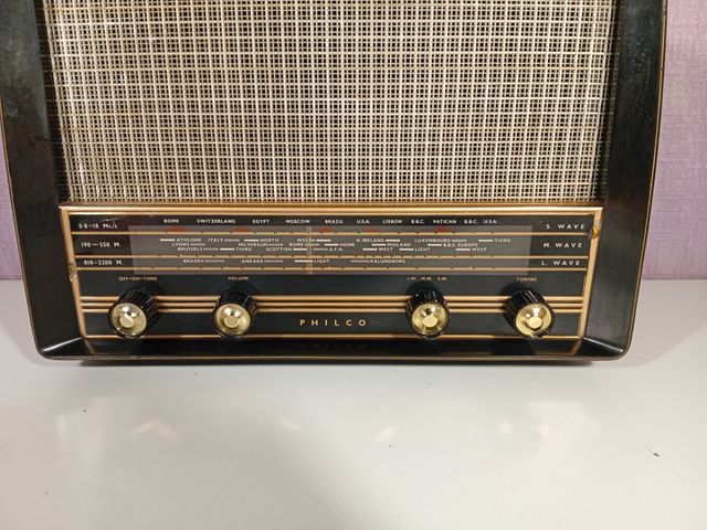 Radio antigua válvulas