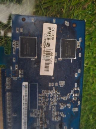 Tarjeta gráfica ASUS 8400GS