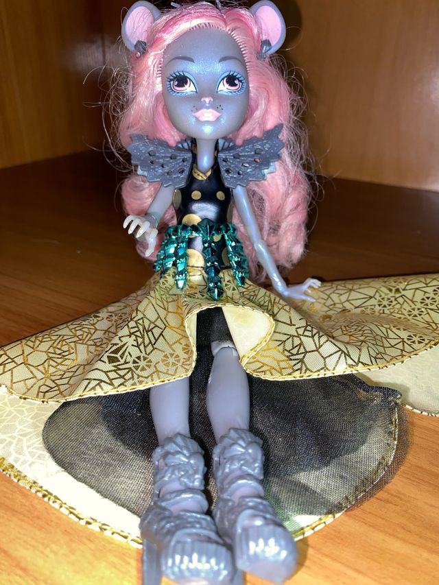 Muñeca Mouscedes King Monster High