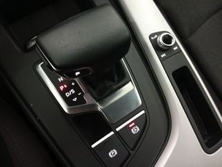 Audi A4 35 TDI S line