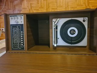 Telefunken: Radio tocadiscos marrón