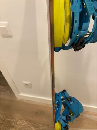 Tabla Snowboard RIDE Manic 157W + Fijaciones Flow