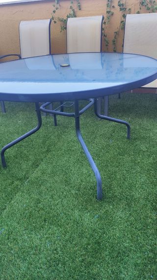 Mesa y 4 sillas jardín - metal y cristal