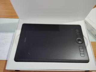 Wacom Intuos Pro - Tableta gráfica nueva