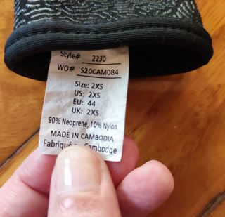 Guantes Neopreno O'Neill para deportes acuáticos.