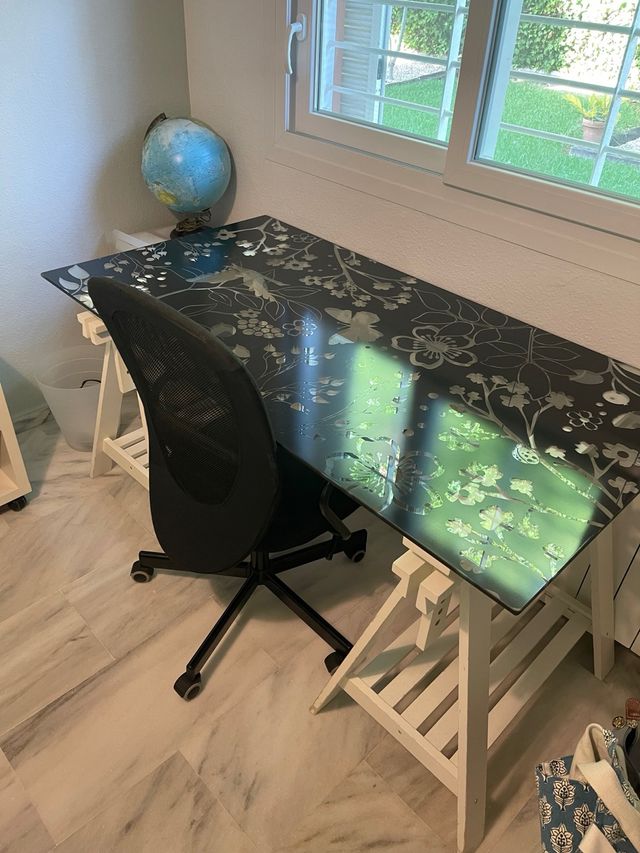 MESA Y SILLA ESCRITORIO