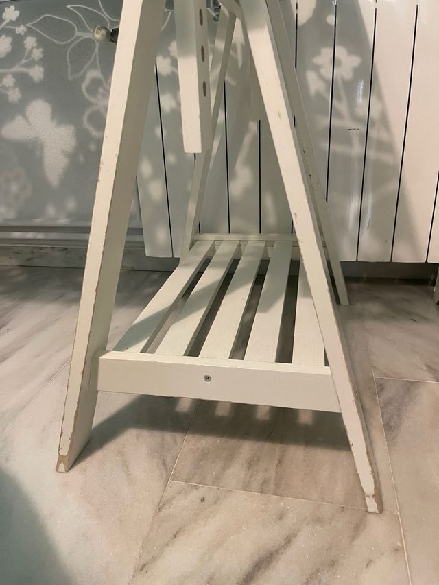 MESA Y SILLA ESCRITORIO