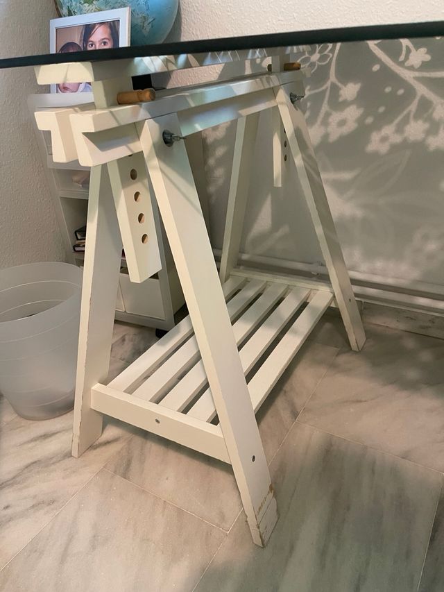 MESA Y SILLA ESCRITORIO