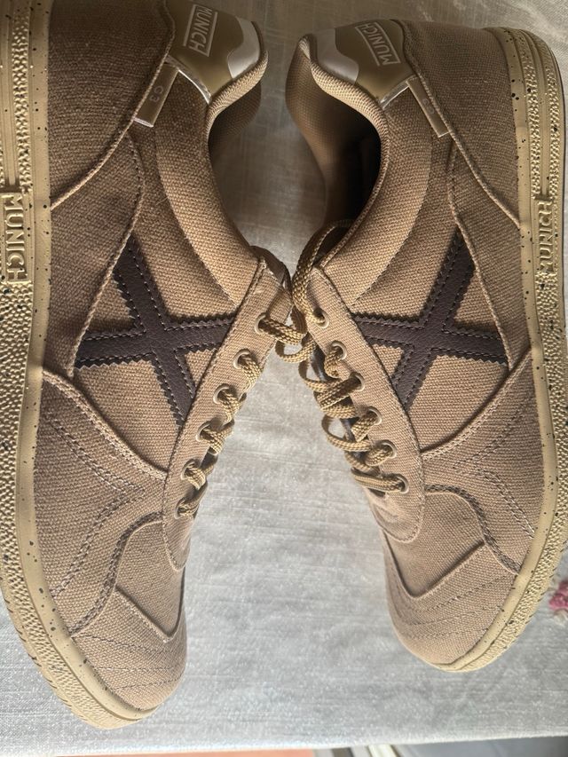 Zapatillas munich beige