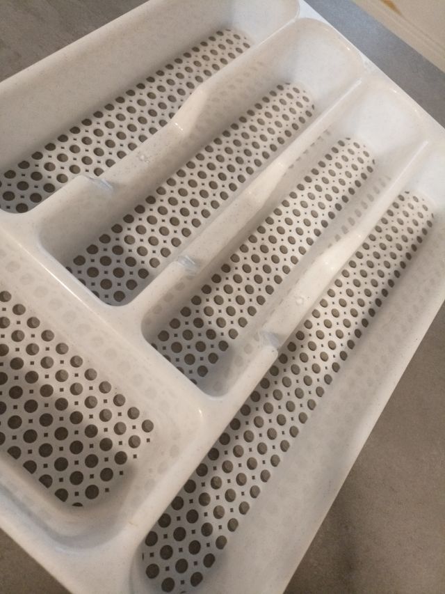 Cubertero plástico blanco