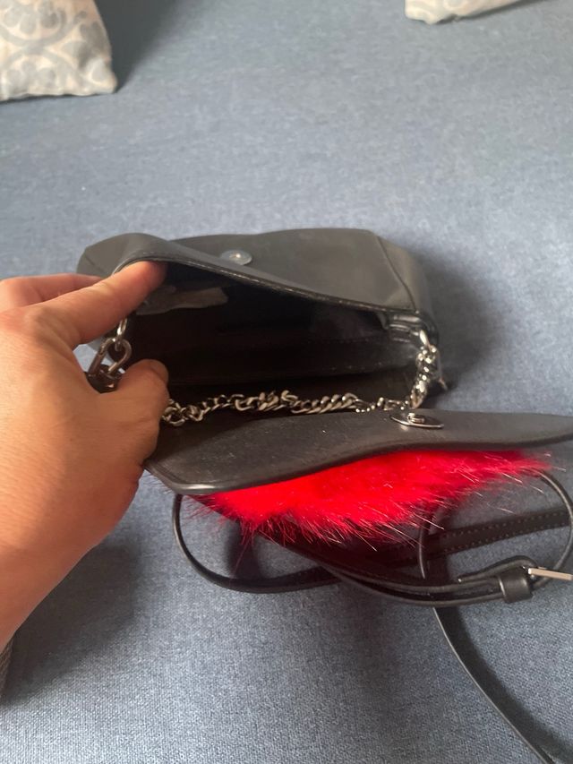 4 bolsos: rojo, negro, étnico