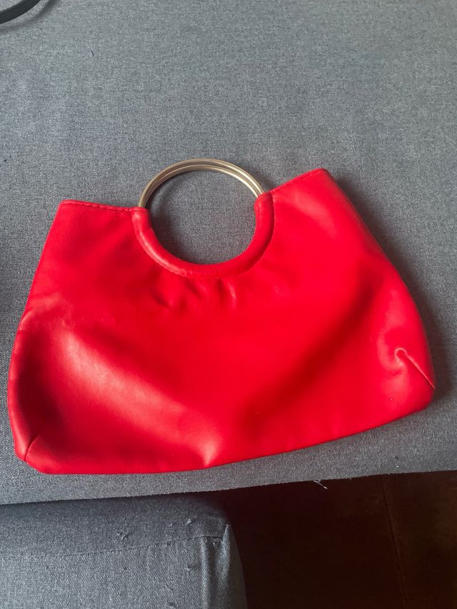4 bolsos: rojo, negro, étnico