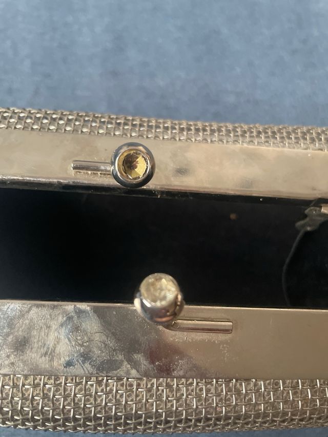 4 bolsos: rojo, negro, étnico