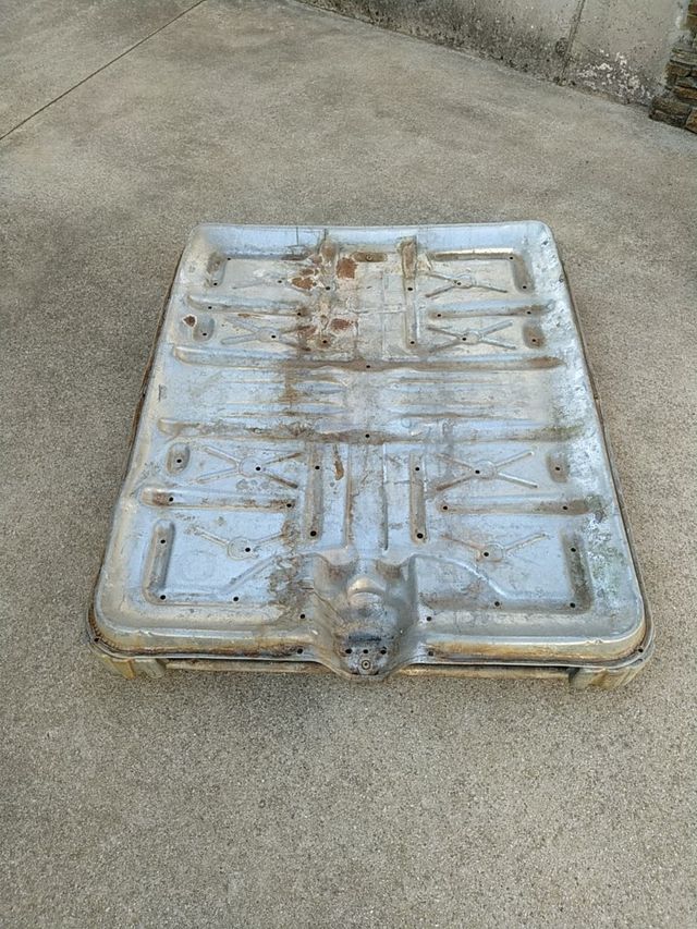 Palet metálico (jaula GRG).