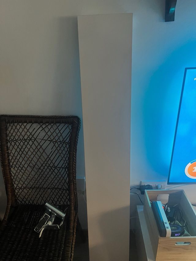 Estanteria blanca maciza