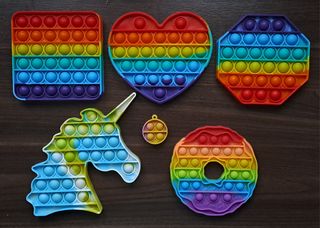 Popits arcoiris: 6 juguetes sensoriales