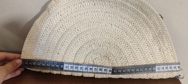 Bolso media luna beige