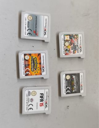 Nintendo 3DS Azul/Negra + Juegos