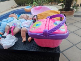 3 Muñecos Bebés + Accesorios
