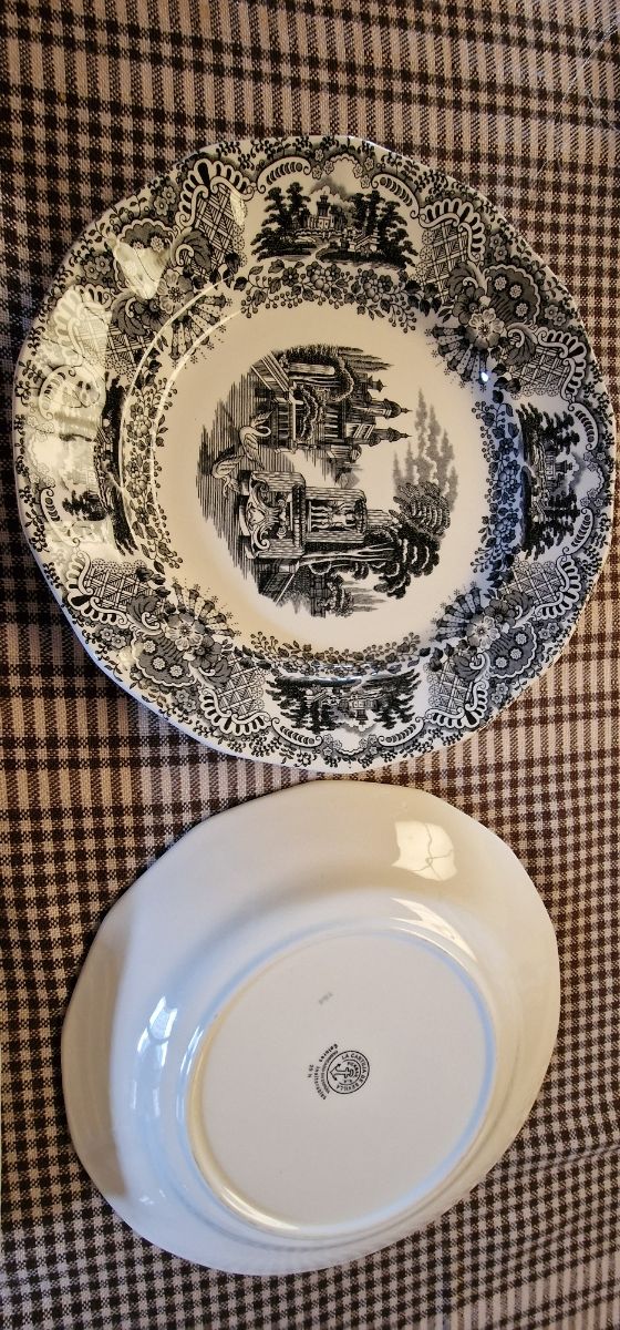 Juego de 7 Platos Porcelana Blanco&Negro