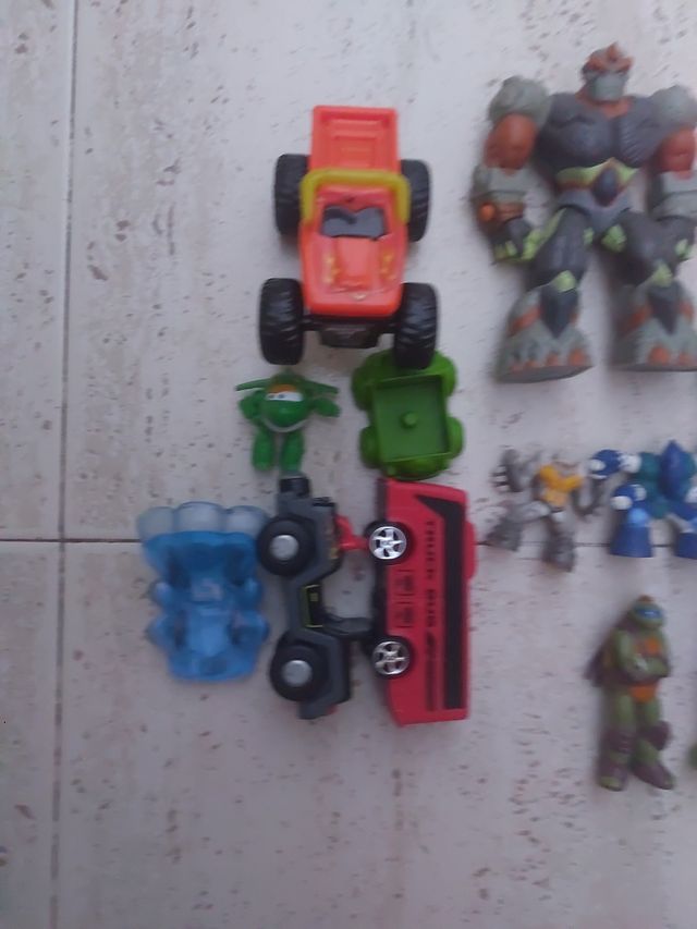 Lote juguetes: monstruos & coches