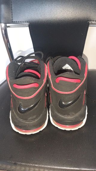 Nike Air More Uptempo '96 - Negras/Rojas