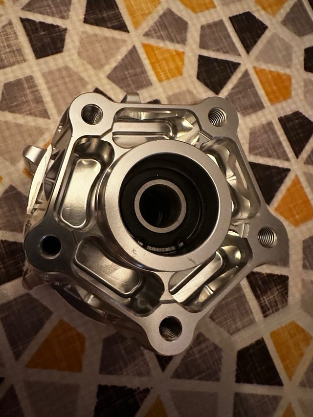 Buje Delantero Vespa Primavera/Sprint/GTS