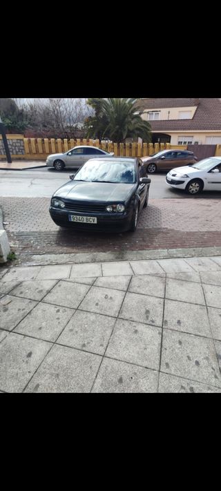 Volkswagen Golf 2000