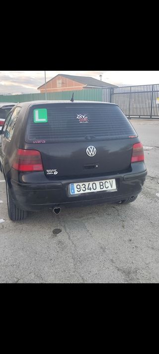 Volkswagen Golf 2000