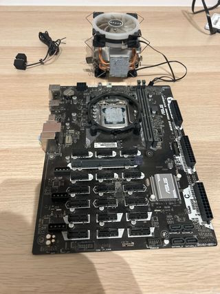 Placa base ASUS B250 Mining Expert con EXTRAS