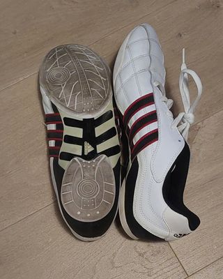 Zapatillas Adidas Vintage Blancas y Rojas nº46