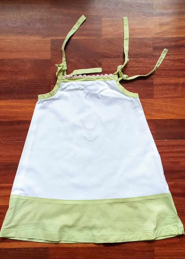 Vestido de bebe de 6 meses, NUEVO