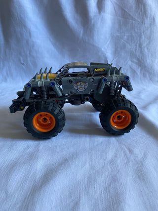 Monster Truck LEGO Technic