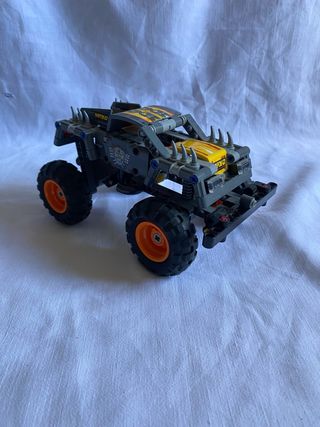 Monster Truck LEGO Technic