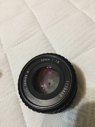 cámara fotográfica Nikon EM 