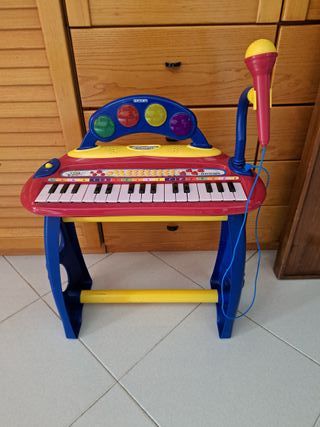 Pianola Bontempi per bambini. Il microfono non fun