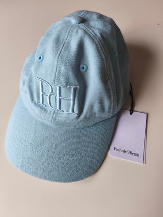 Pedro del Hierro gorra azul logo bordado
