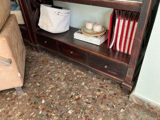 Estanterías madera maciza